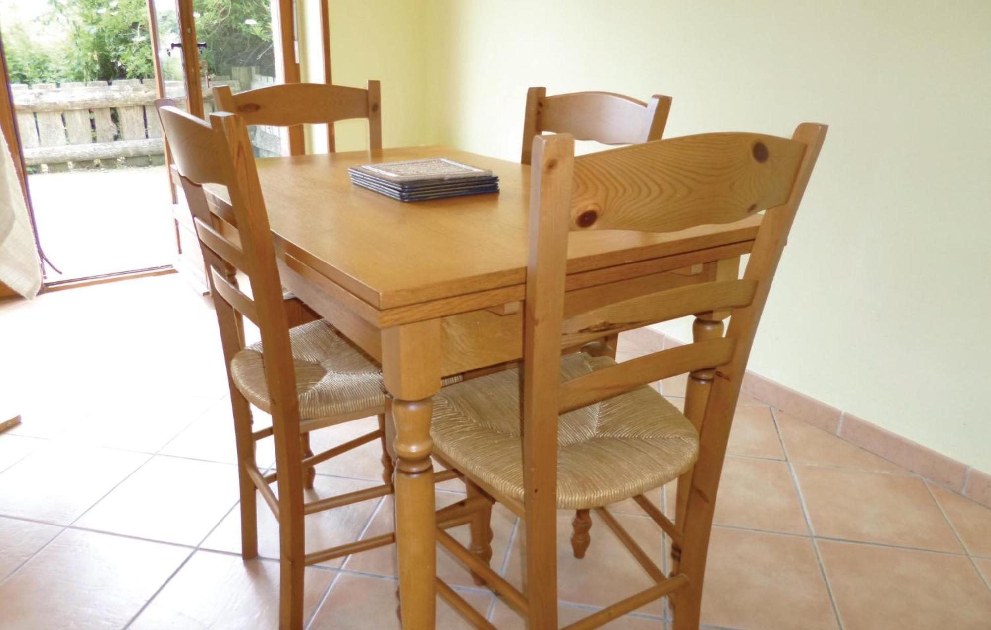 3 Bedroom Cozy Home In Brucheville Carentan-les-Marais Eksteriør billede