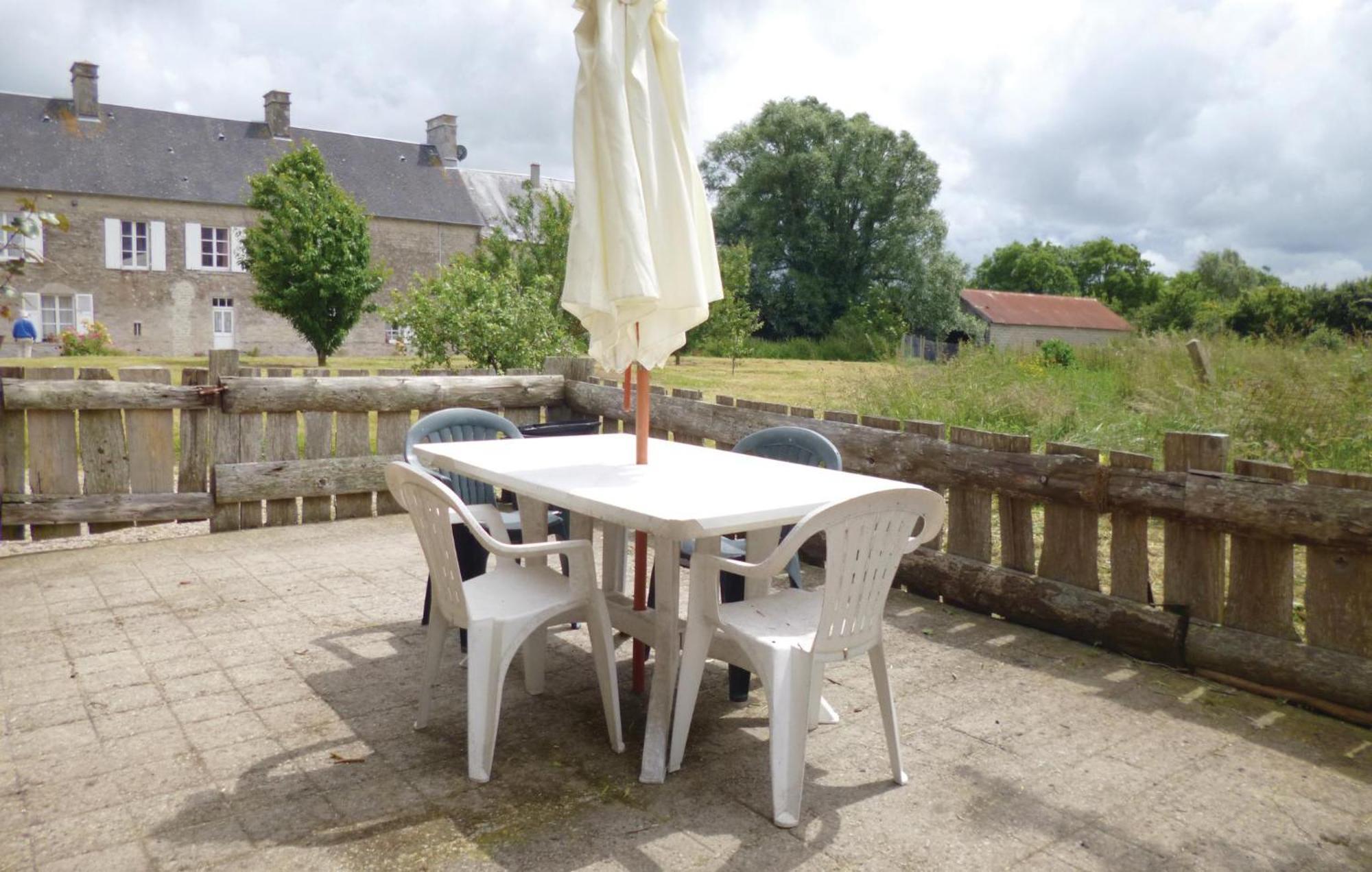 3 Bedroom Cozy Home In Brucheville Carentan-les-Marais Eksteriør billede