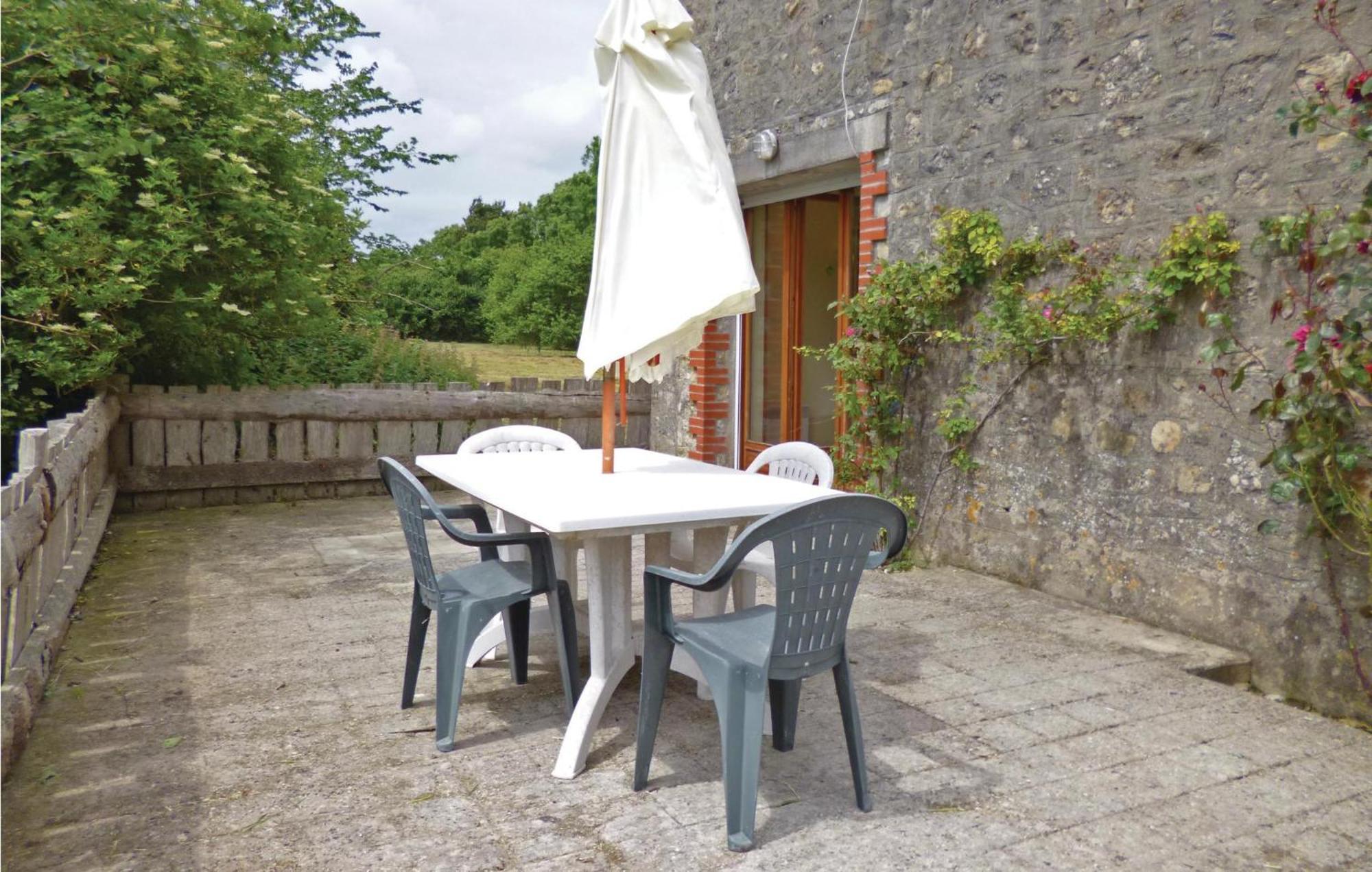 3 Bedroom Cozy Home In Brucheville Carentan-les-Marais Eksteriør billede